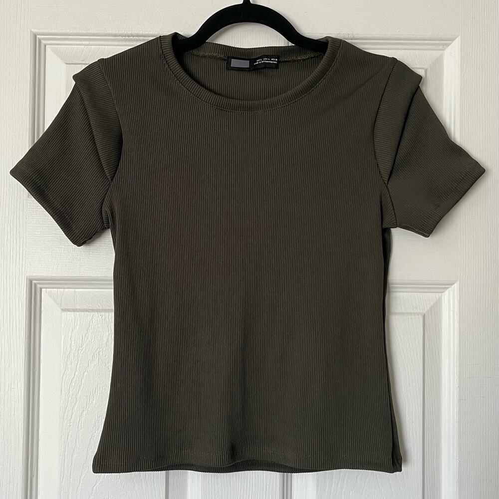 Ribbed Tee - Size L